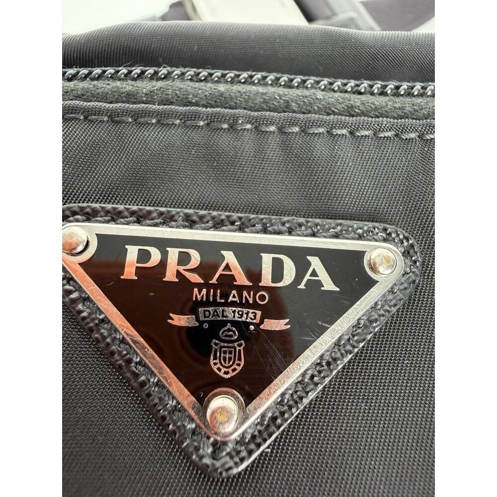 Prada Tessuto Nylon Belt Bag in Black with a Front Zippered Pocket S07 - Picture 4 of 16